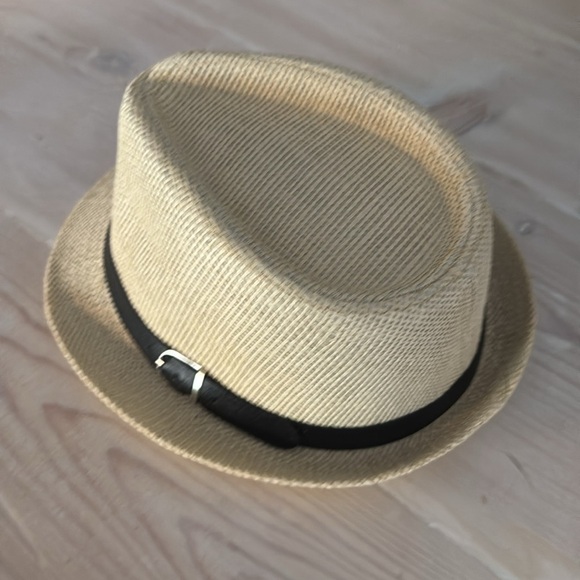 Hat - Picture 5 of 5